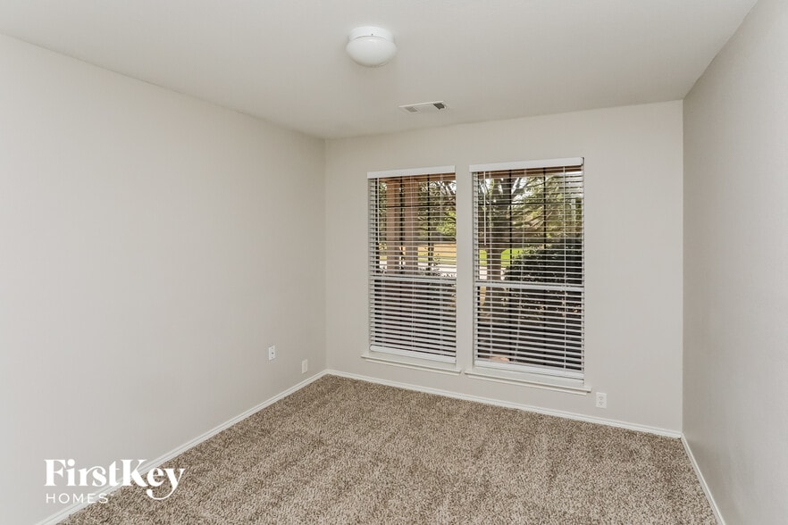 Building Photo - 203 Bear Trail