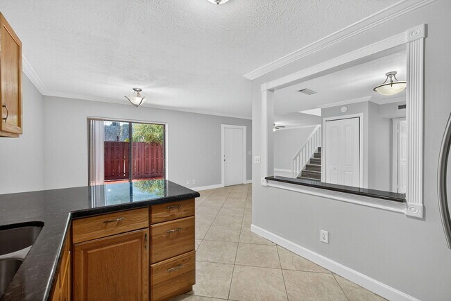 Building Photo - 1590 Forest Lakes Cir