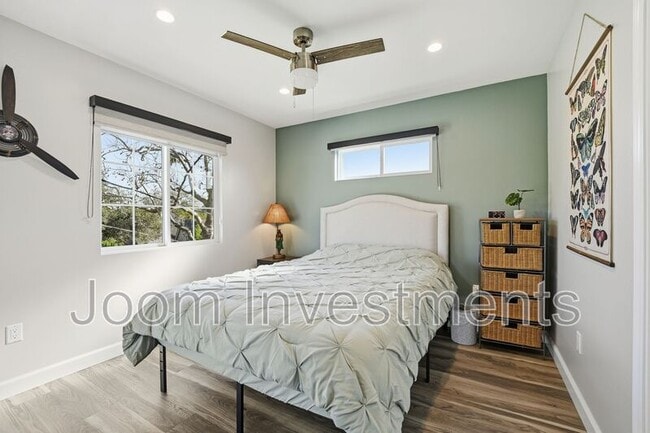 Building Photo - 1668 Bellford Ave