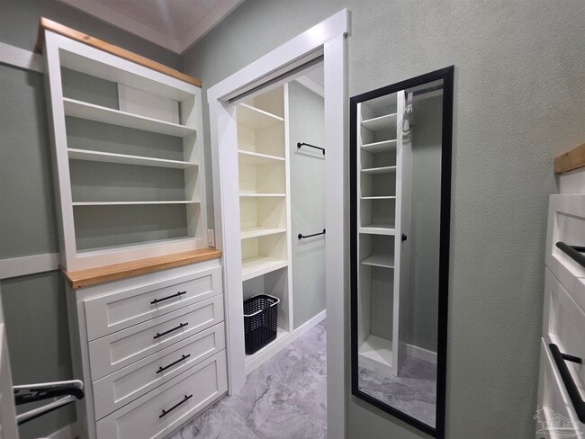 Building Photo - 430 S 1st St