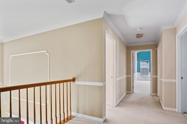 Building Photo - 211 Park Gate Dr SE