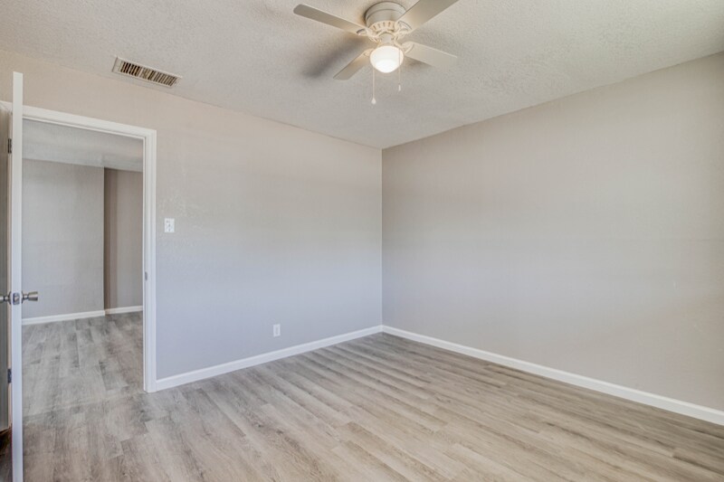 Building Photo - 8709 Lawson St