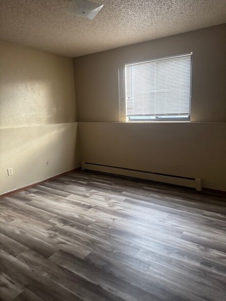 Building Photo - 2103 N Queens Ave