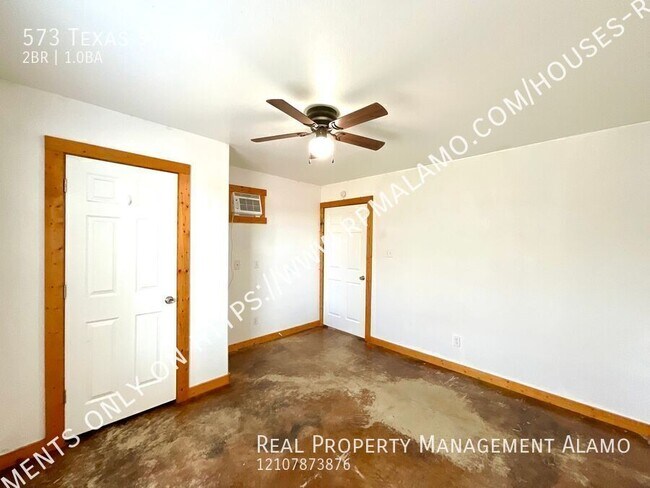 Building Photo - 573 TX-97