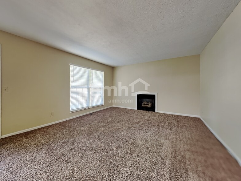 Building Photo - 532 Sugar Maple Ct