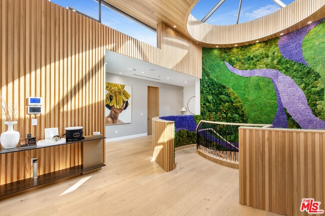 Building Photo - 1033 Somera Rd