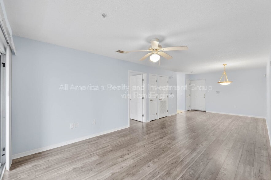 Building Photo - 4276 Calinda Ln