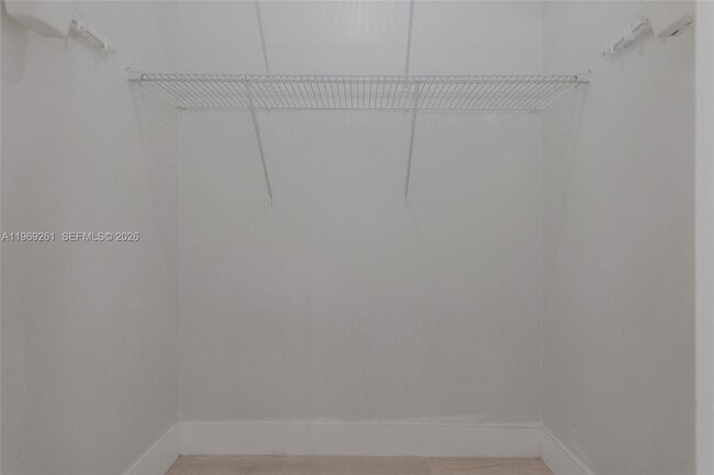 Building Photo - 9150 Fontainebleau Blvd