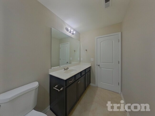 Building Photo - 1418 Kings Grove Dr