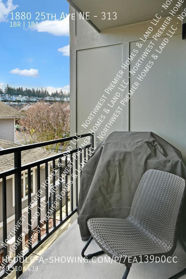 Building Photo - Issaquah Highlands 1 Bedroom Condo