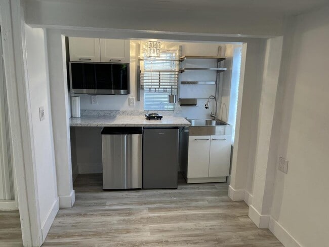 Building Photo - 4037 1/2 National Ave, San Diego, CA 92113