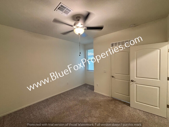 Building Photo - 8896 E Pantano Bluff Dr