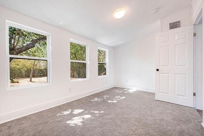 Building Photo - 226 Porter St