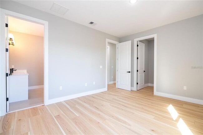 Building Photo - 15 Ramblewood St