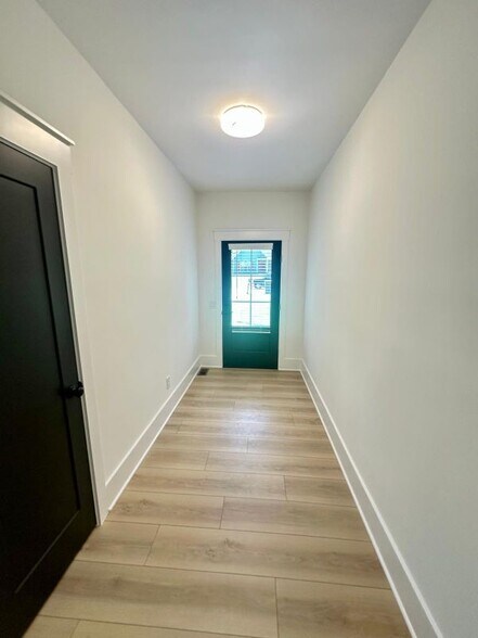 Building Photo - 2894 Sterling Dr NW