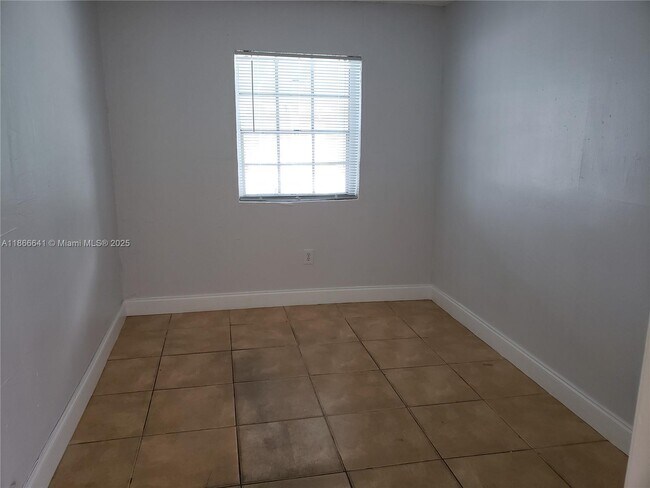 Building Photo - 580 NW 95th St
