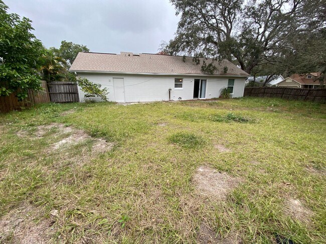 Building Photo - 3 Bedroom 2 Bath Home in East Orlando for Rent