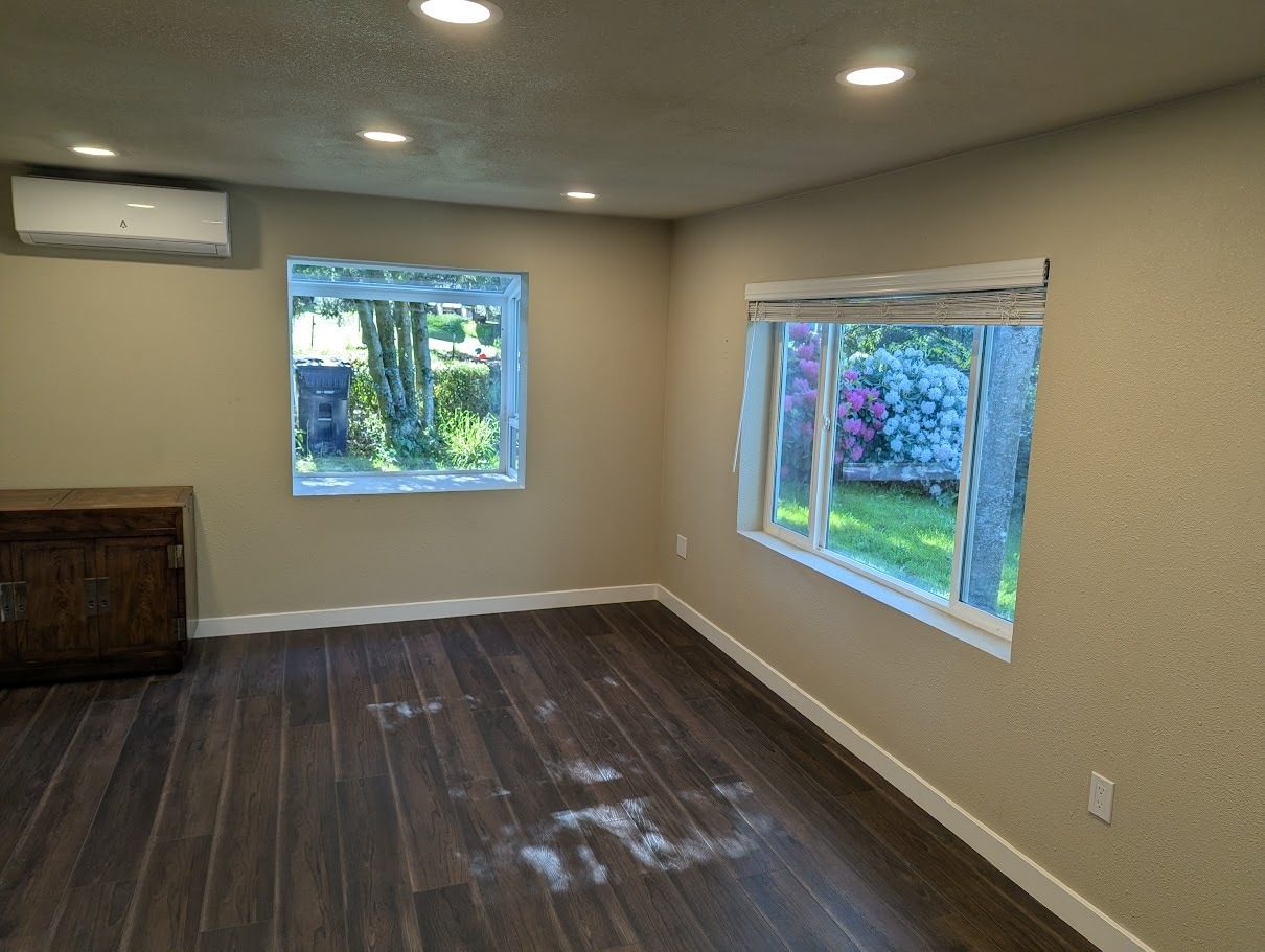 Living Room - 1402 E 44th St