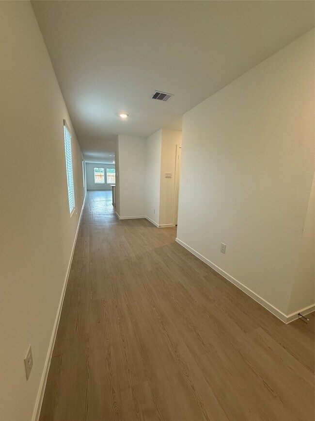 Building Photo - 18753 Loom dr