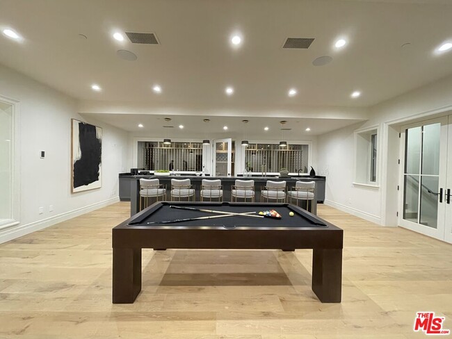 Building Photo - 12730 Hanover St