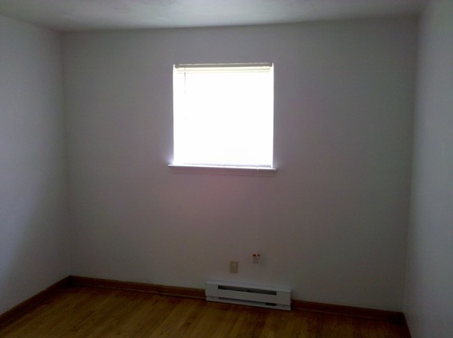 Building Photo - 2 BEDROOM DUPLEX IN OCEANA FOR RENT!!!