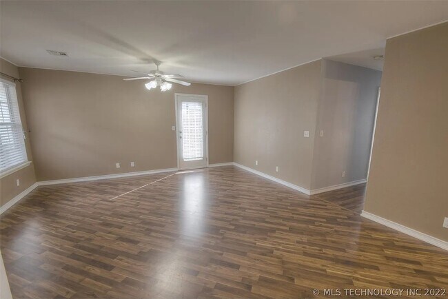 Building Photo - 5644 S Xenophon Ave