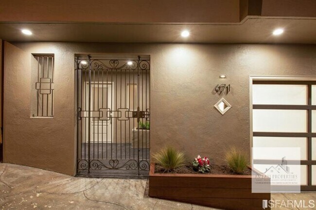 Building Photo - Bernal Heights Oasis: Stunning Renovated View Home with Modern Chic Open House Sunday 1/18 2-4