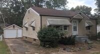 Building Photo - Delightful 2-bedroom, 1-bathroom single-fa...