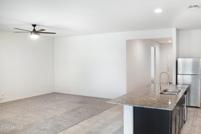 Building Photo - 43633 Yucca Ln