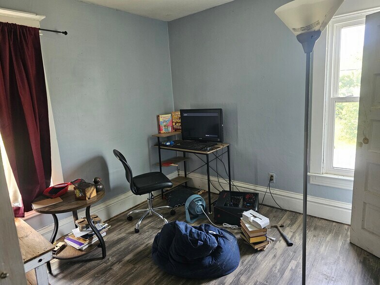 Secondary Bedroom 1 - 3092 Brimstone Rd