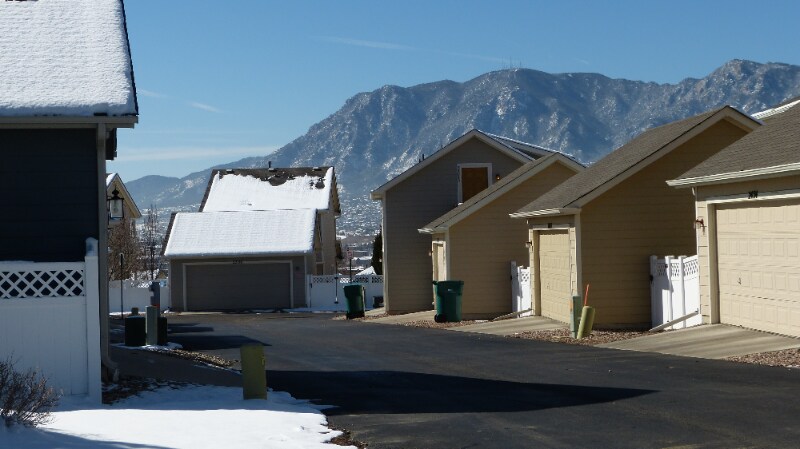 Building Photo - 2484 St Paul Dr