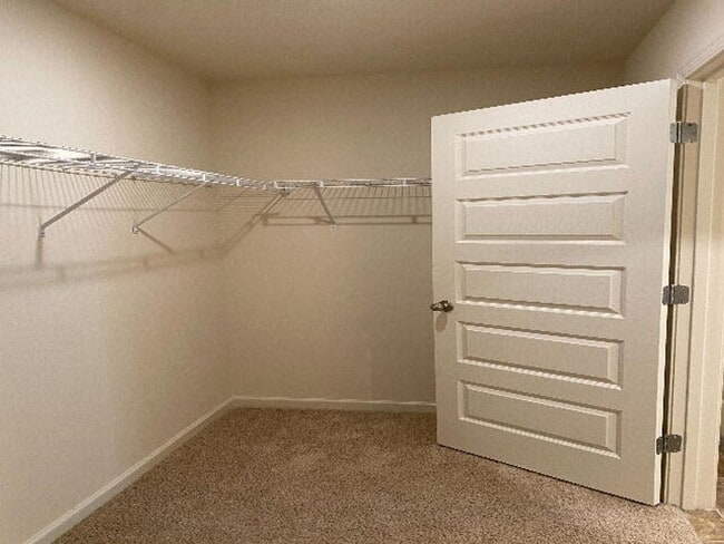 Building Photo - 3081 Pepperhill Dr