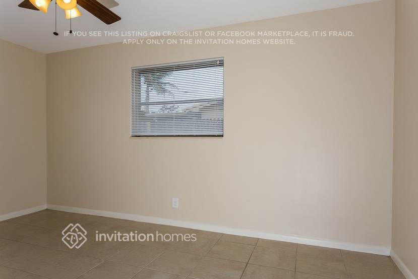Building Photo - 1270 SW 7th Ave