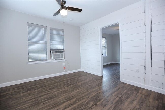 Building Photo - 5917-1-5912 Sherman St