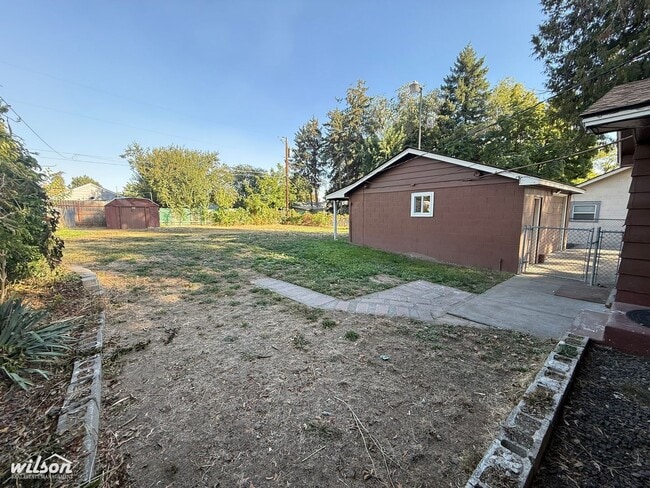 Building Photo - Newly Remodeled 2BR/1BA House with Bonus R...