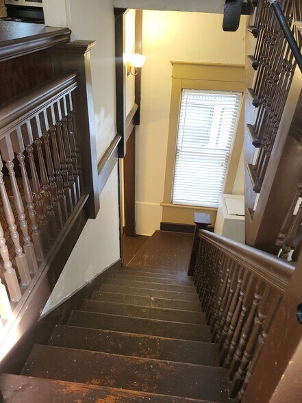 Building Photo - 37 S McLean Blvd