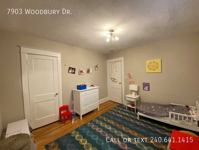 Building Photo - 7903 Woodbury Dr