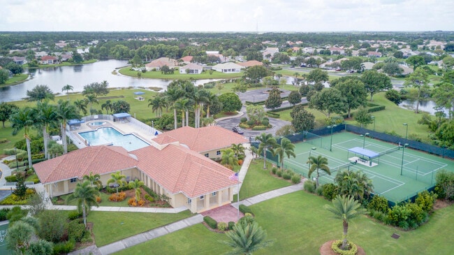 Building Photo - 726 SW Aruba Bay