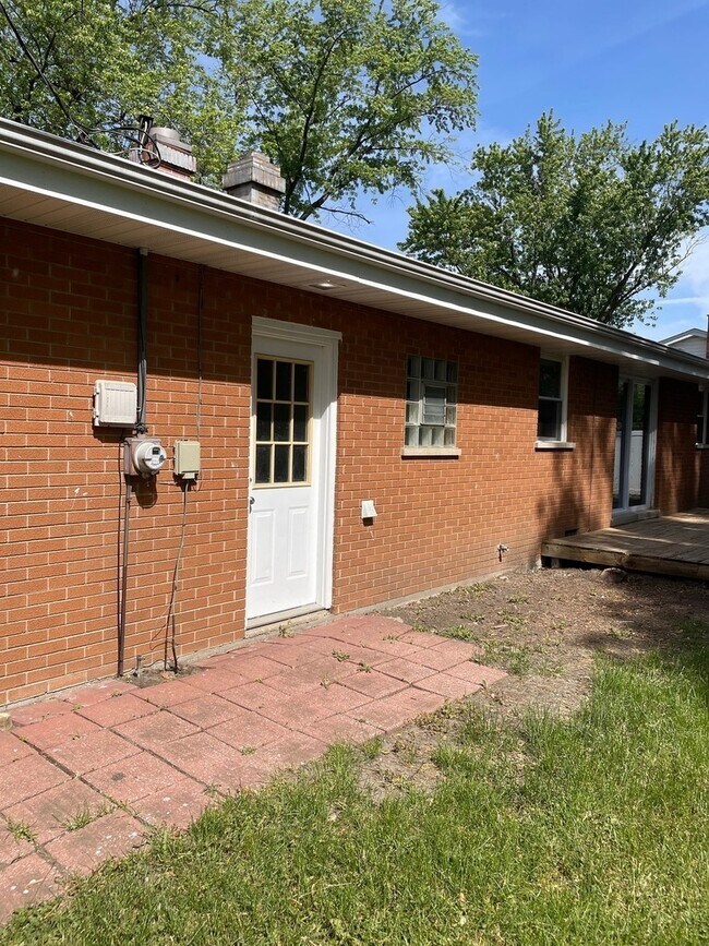 Building Photo - 19315 Union Ave