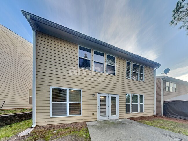 Building Photo - 2313 Worrall Hill Dr