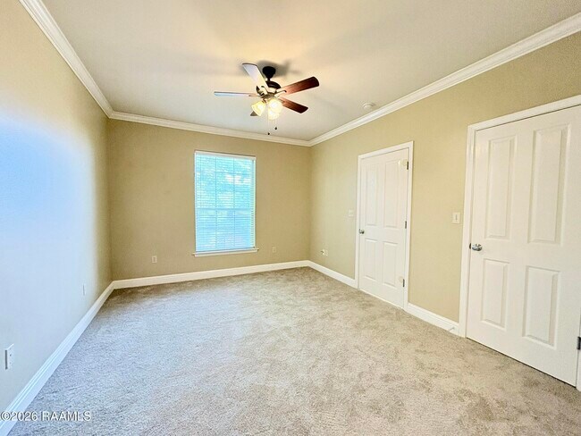 Building Photo - 4441 Burbank Dr