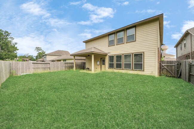 Building Photo - 1437 Northwood Springs Dr