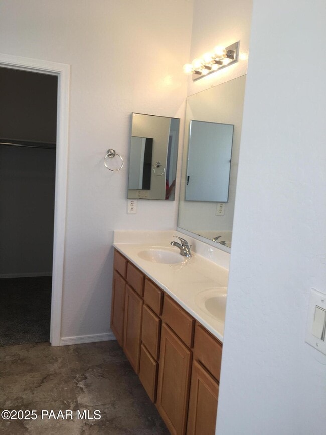 Building Photo - 7239 Barefoot Ln