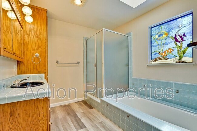 Building Photo - 67 Holbrook Ln
