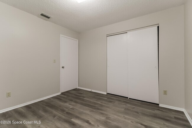 Building Photo - 2395 Florida Ave