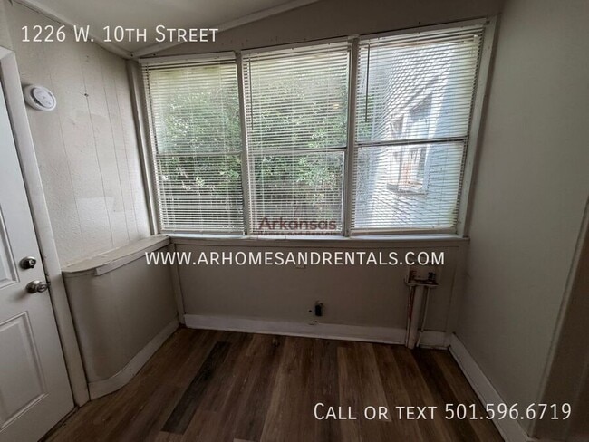 Building Photo - 1226 W 10th St