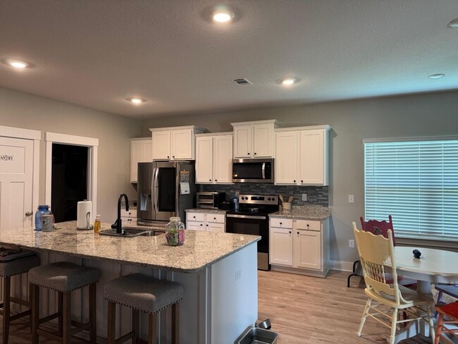 Building Photo - 2379 Cloudberry Dr