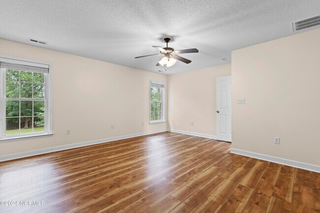 Building Photo - 210 Egret Point Dr