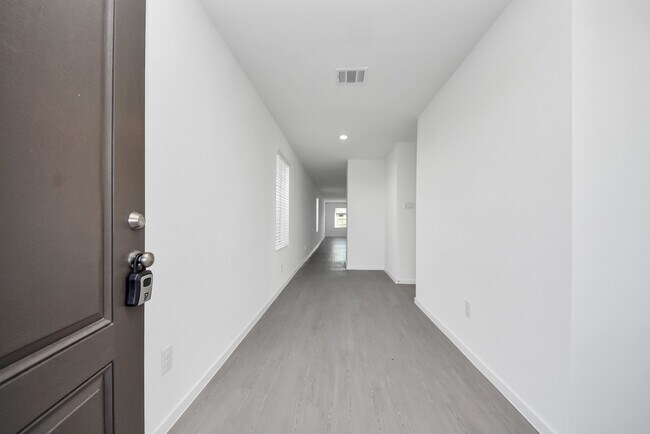 Building Photo - 1031 Garnet Rain Dr