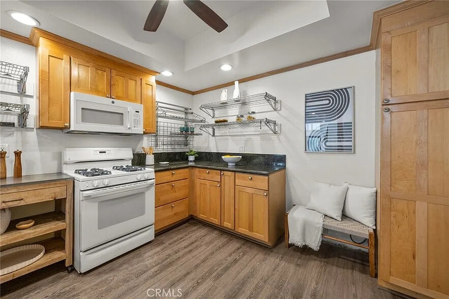 Building Photo - 8180 Manitoba St